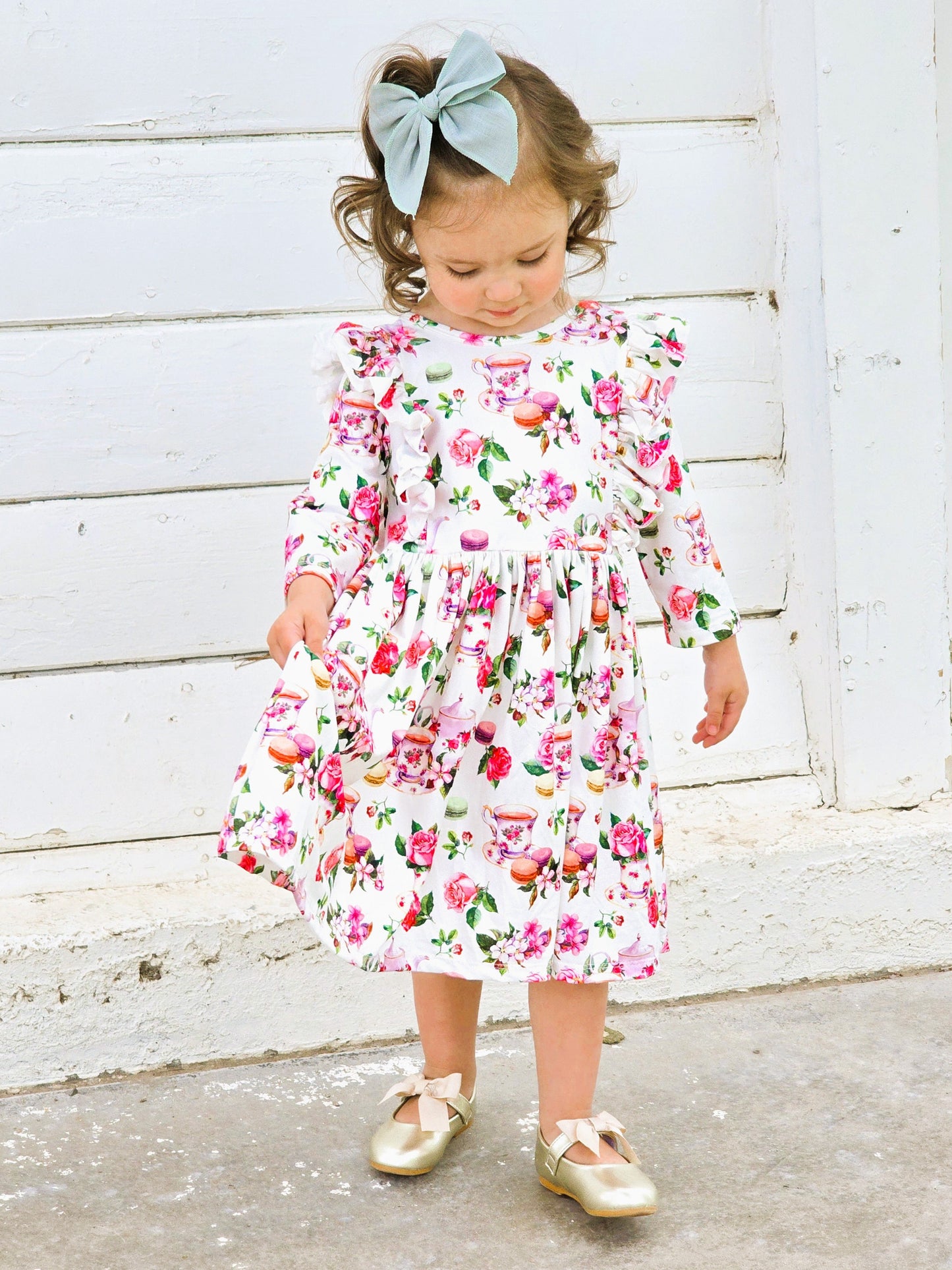 Classic Hair Bow in Sage Green