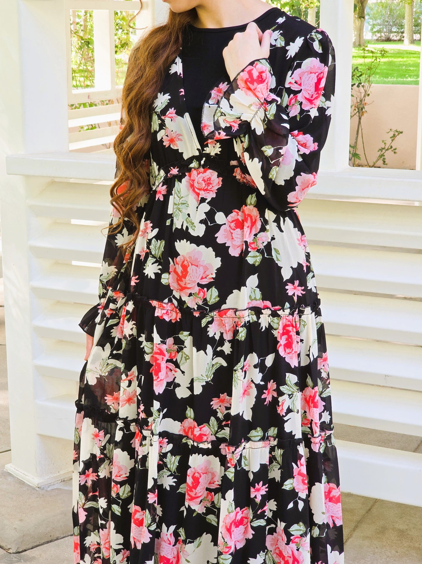 Elegant Floral Maxi Dress in Black