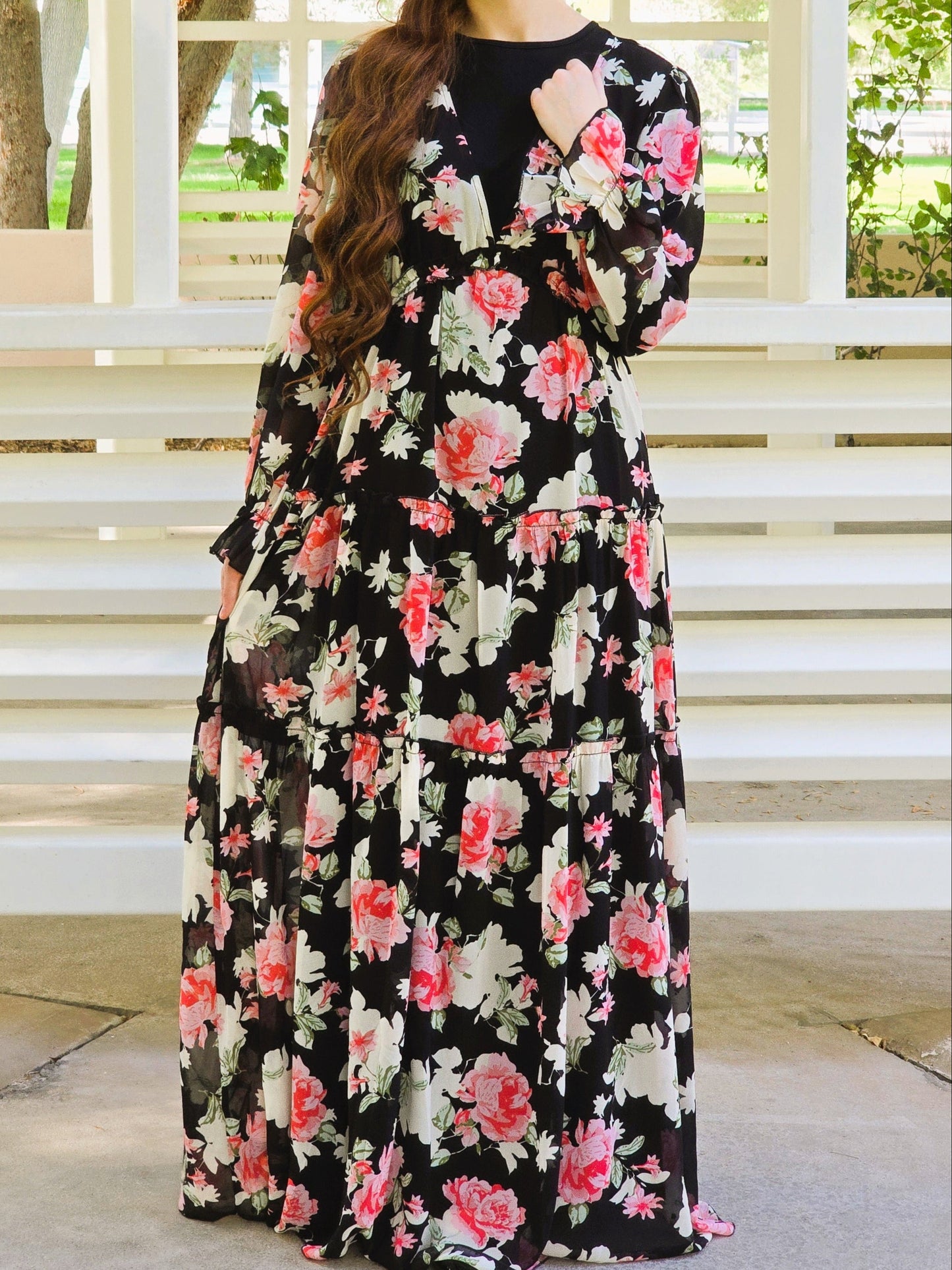 Elegant Floral Maxi Dress in Black