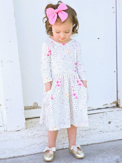 Classic Hair Bow in Bubblegum Pink